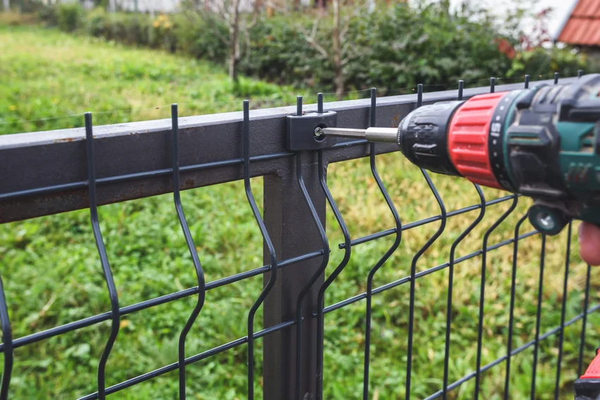 Key Steps To Ensure A Seamless Fence Repair Process Providence RI